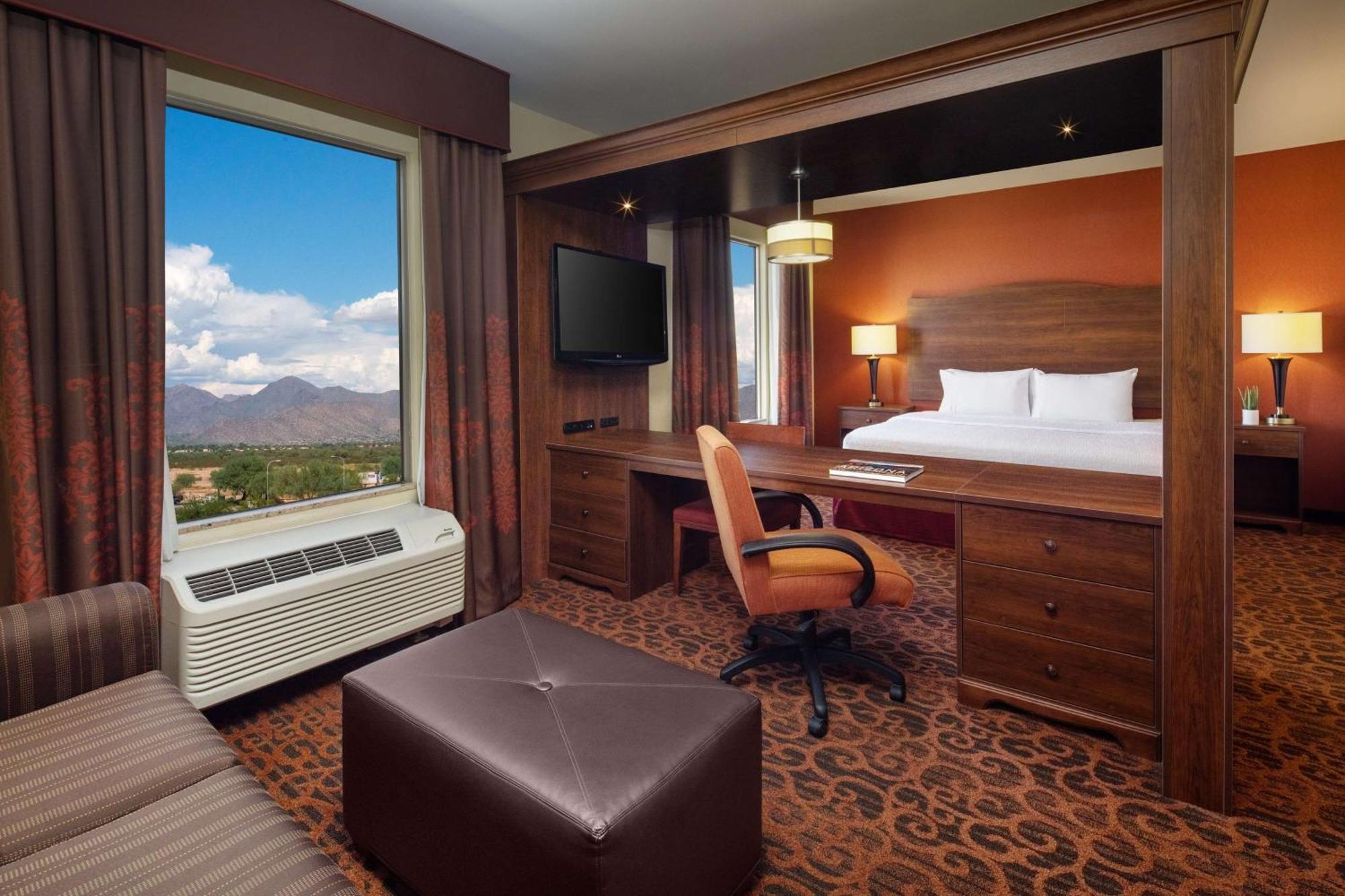Hampton Inn & Suites Scottsdale At Talking Stick Extérieur photo