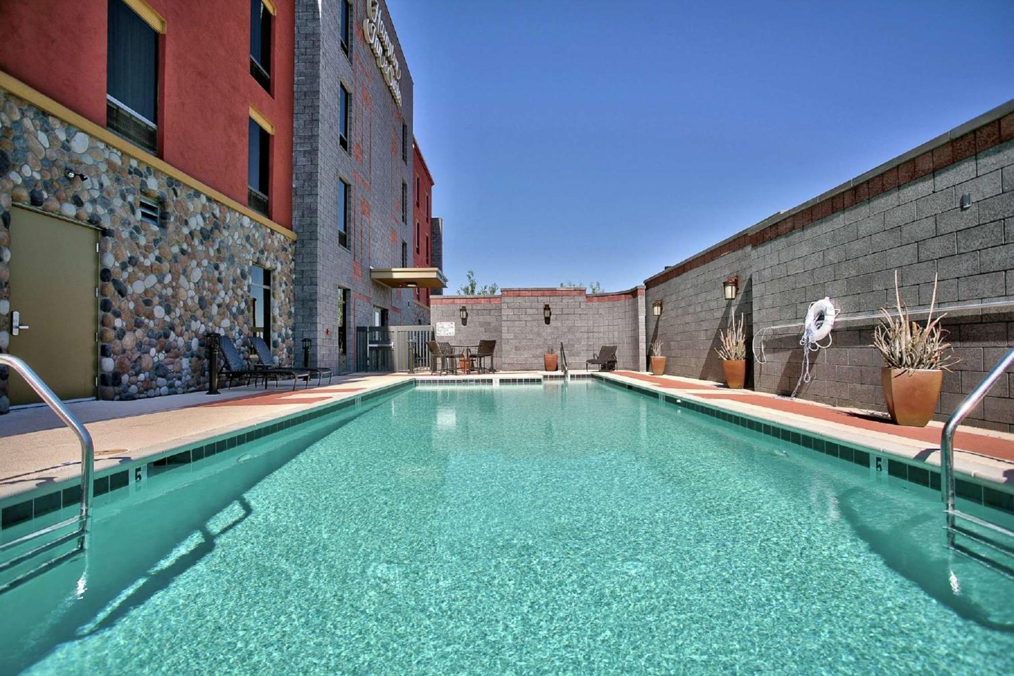 Hampton Inn & Suites Scottsdale At Talking Stick Extérieur photo