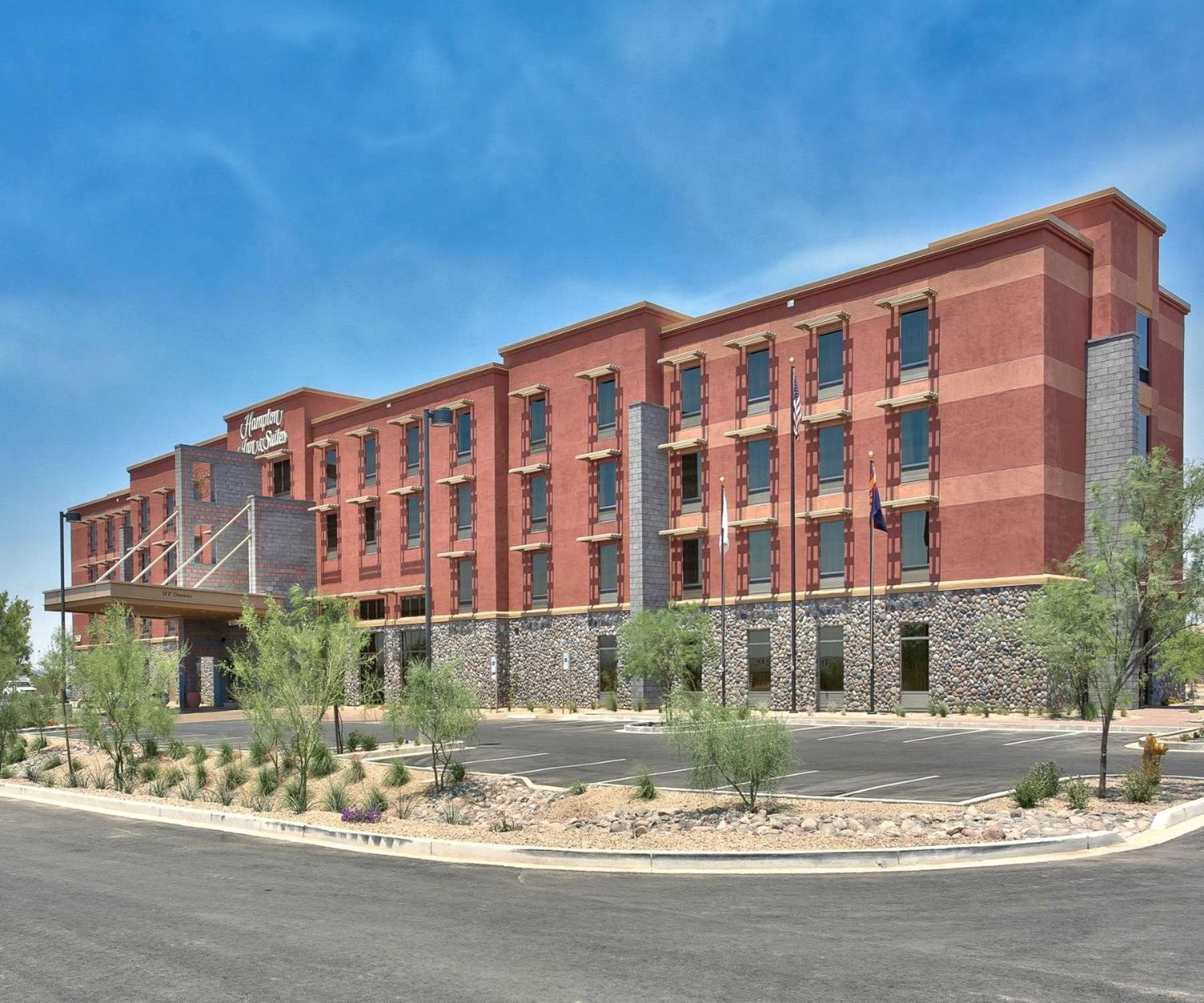 Hampton Inn & Suites Scottsdale At Talking Stick Extérieur photo
